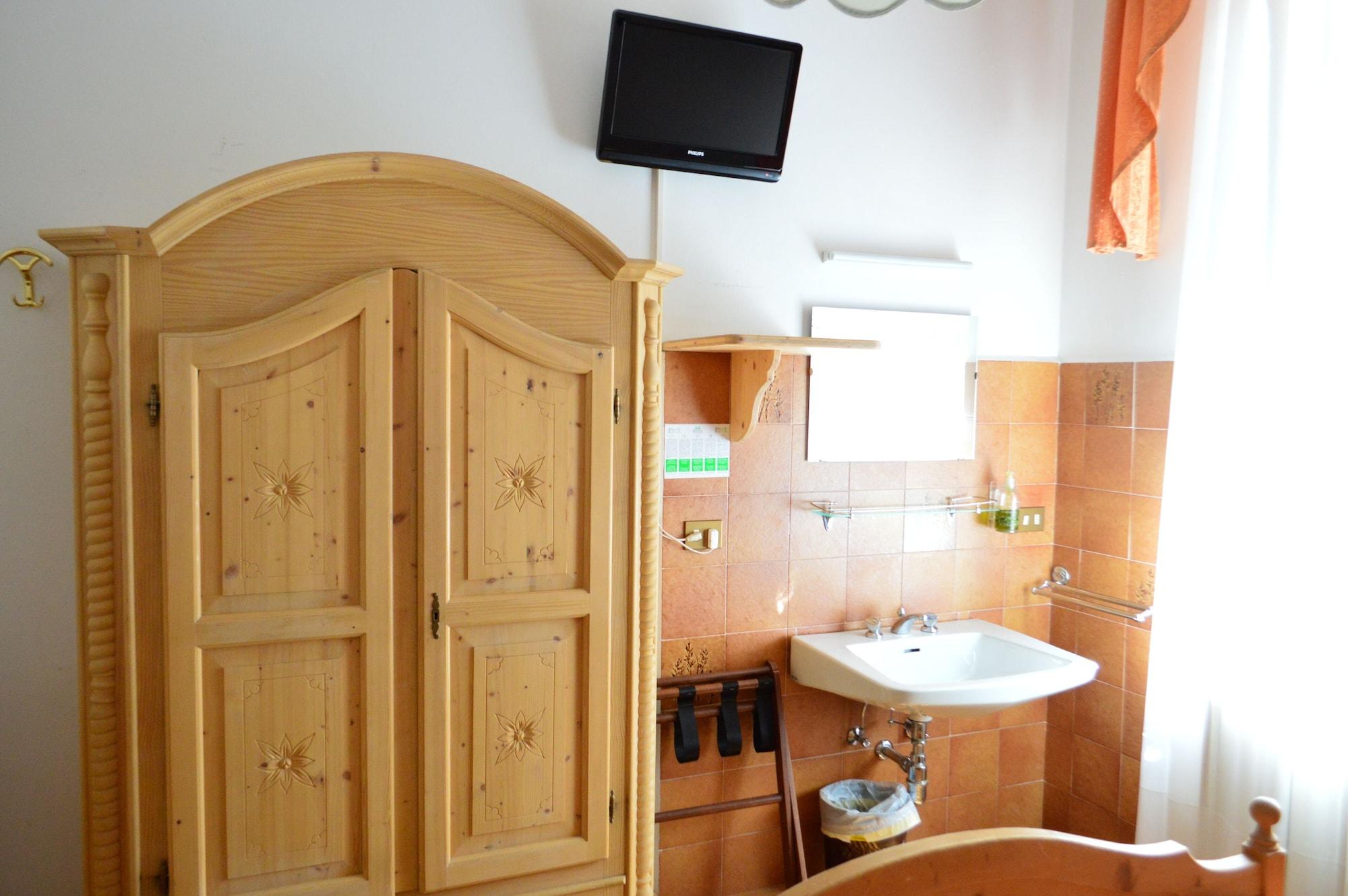 Hotel Montana Κορτίνα Ντ' Αμπέτσο Εξωτερικό φωτογραφία