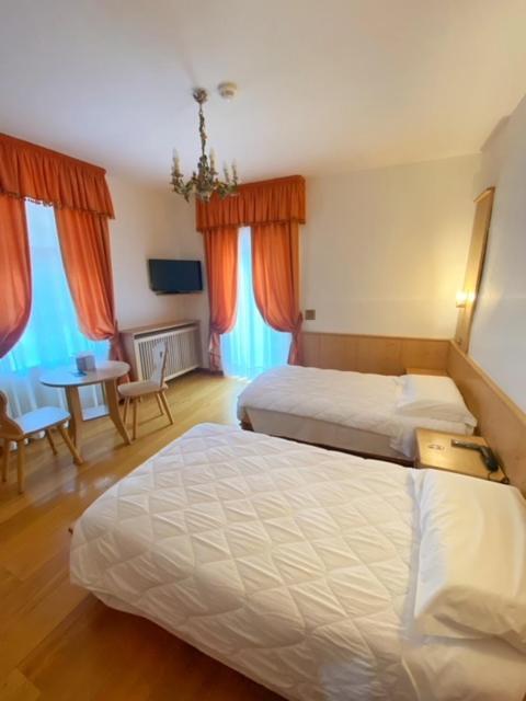 Hotel Montana Κορτίνα Ντ' Αμπέτσο Εξωτερικό φωτογραφία