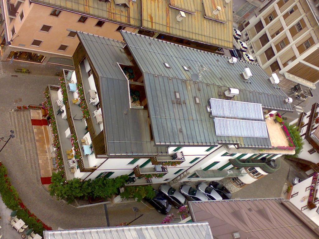 Hotel Montana Κορτίνα Ντ' Αμπέτσο Εξωτερικό φωτογραφία